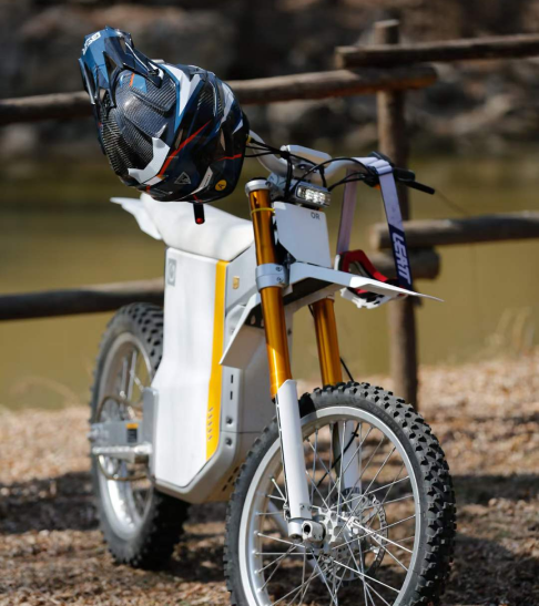 https://file.modehoist.com/gowow/website/240718/product/product4/1.png